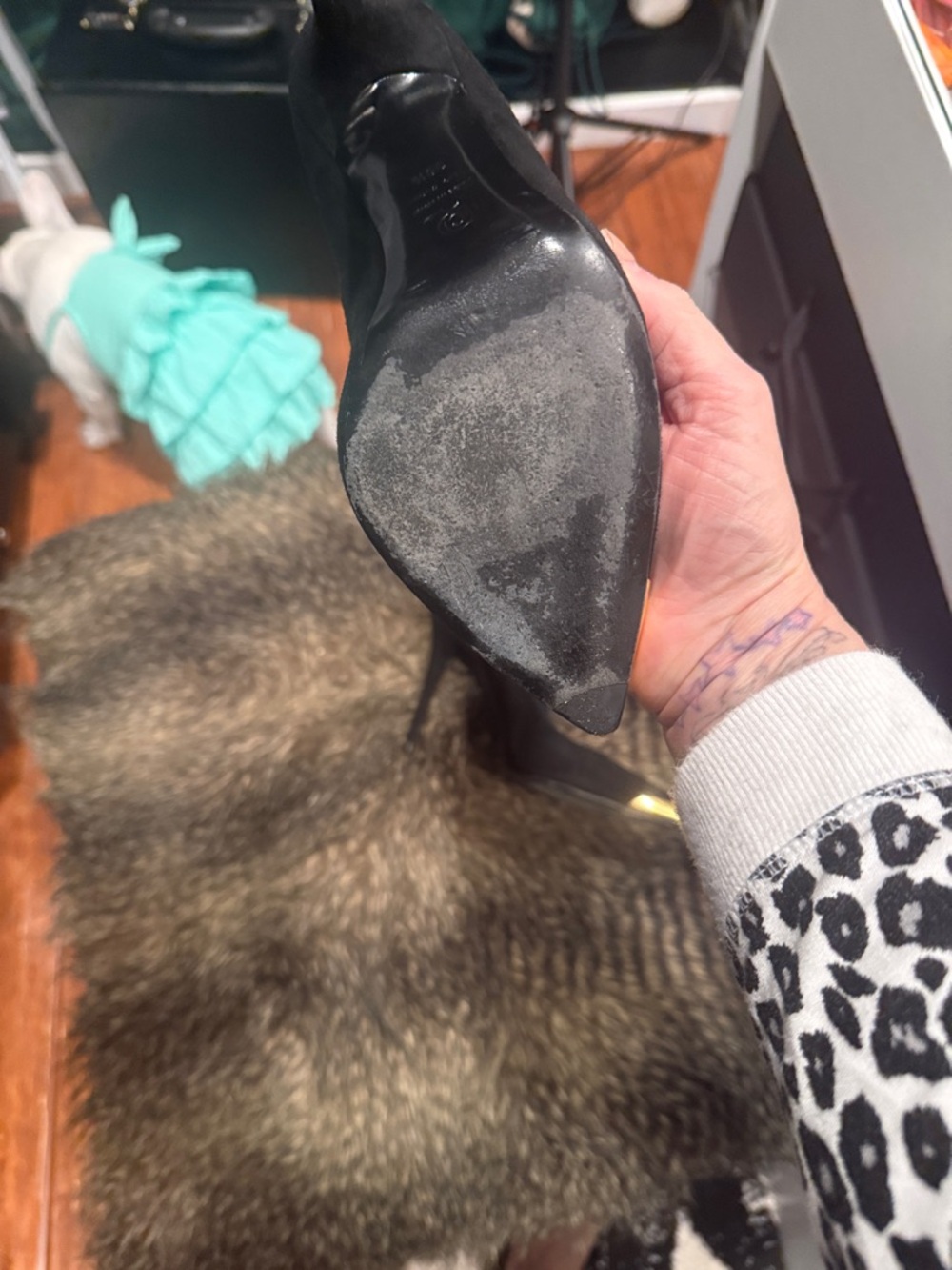 ALEXANDER MCQUEEN Black Pointed Toe Pumps with Gold Cap - Women 38.5 - Picture 4 of 5